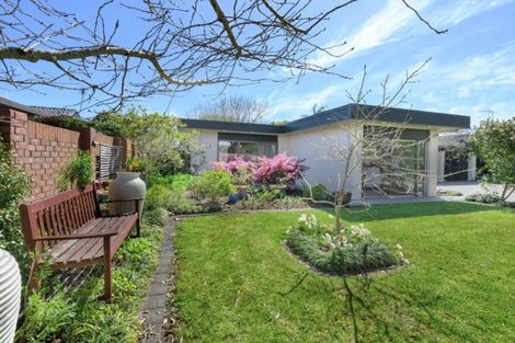 Photo of property in 133 Fisher Parade, Sunnyhills, Auckland, 2010