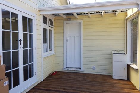 Photo of property in 58 Rotherham Terrace, Miramar, Wellington, 6022