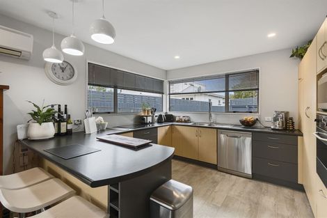 Photo of property in 137a Wilsons Road, Saint Martins, Christchurch, 8022