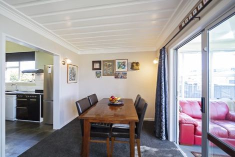 Photo of property in 17 Grey Street, Hawera, 4610