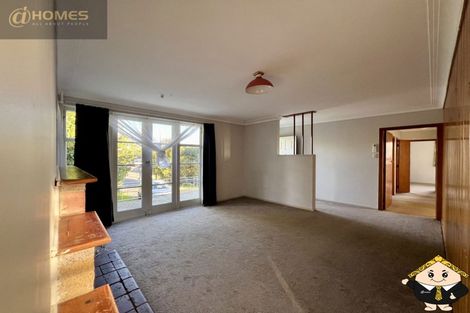 Photo of property in 17 Sheehan Road, Te Atatu South, Auckland, 0610