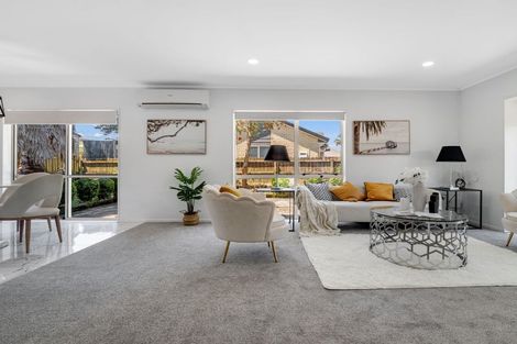 Photo of property in 20 Horlicks Place, Randwick Park, Auckland, 2105