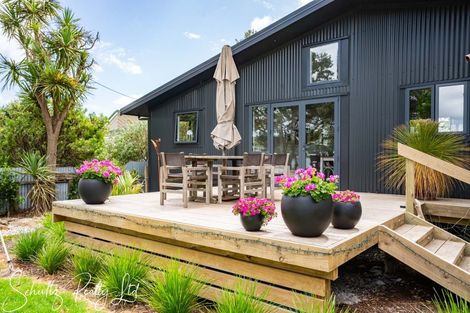 Photo of property in 6 The Strand, Whakapirau, Maungaturoto, 0583