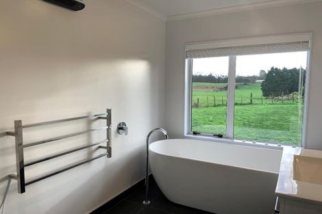 Photo of property in 14c Mountain View Drive, Manakau, Otaki, 5583