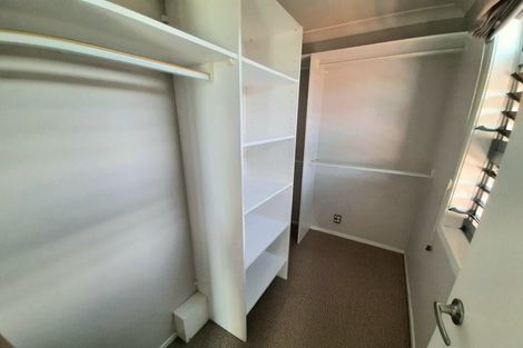 Photo of property in 9b Clearwater Cove, West Harbour, Auckland, 0618