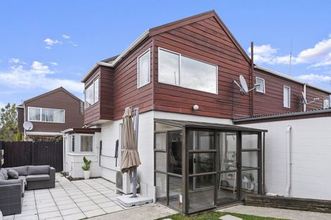 Photo of property in 4/37 Avalon Street, Richmond, Christchurch, 8013