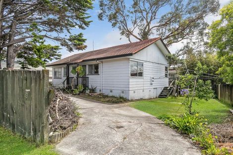 Photo of property in 3 Sabana Place, Unsworth Heights, Auckland, 0632