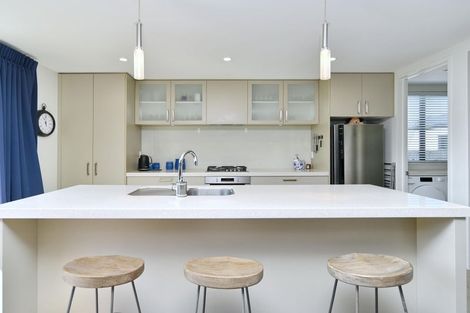 Photo of property in 102 Hills Road, Edgeware, Christchurch, 8013