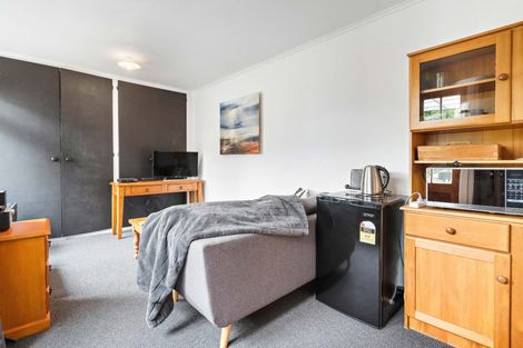 Photo of property in 270 High Street North, Carterton, 5713