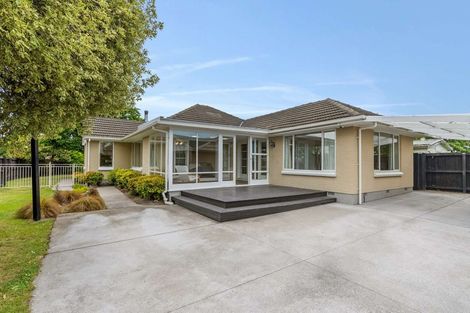 Photo of property in 1 Sevenoaks Drive, Bryndwr, Christchurch, 8053