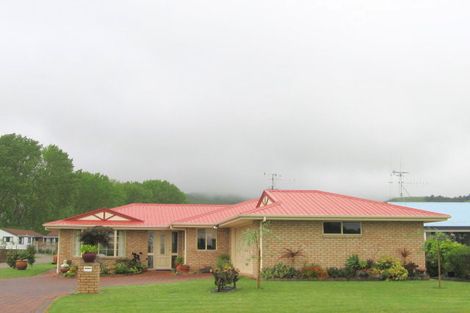 Photo of property in 43 Thames Road, Paeroa, 3600