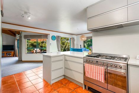 Photo of property in 214 Shaw Road, Oratia, Auckland, 0604