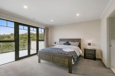 Photo of property in 49 Dowse Drive, Maungaraki, Lower Hutt, 5010