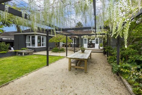 Photo of property in 292 Fergusson Drive, Heretaunga, Upper Hutt, 5018