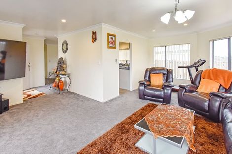 Photo of property in 12 Carn Place, Weymouth, Auckland, 2103