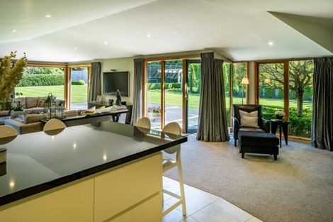 Photo of property in 87 Woodburn Drive, Takapu Valley, Wellington, 5028