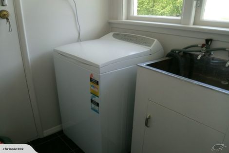 Photo of property in 72 Wilson Road, Balclutha, 9230