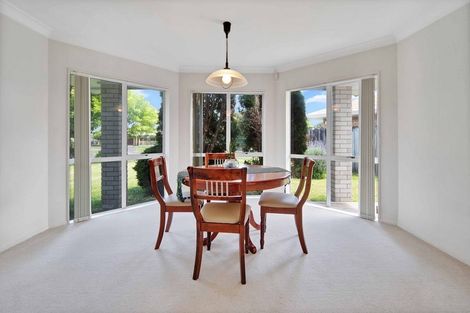 Photo of property in 11 Perotti Place, Conifer Grove, Takanini, 2112