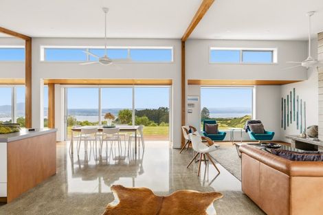 Photo of property in 127 Highland Drive, Acacia Bay, Taupo, 3385