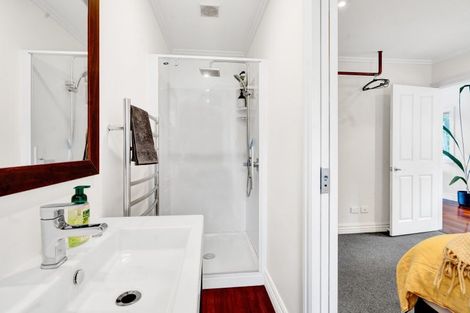 Photo of property in 35 Belt Road, Moturoa, New Plymouth, 4310