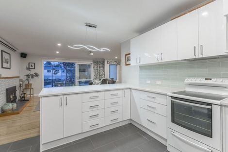 Photo of property in 42 Eatwell Avenue, Paraparaumu Beach, Paraparaumu, 5032