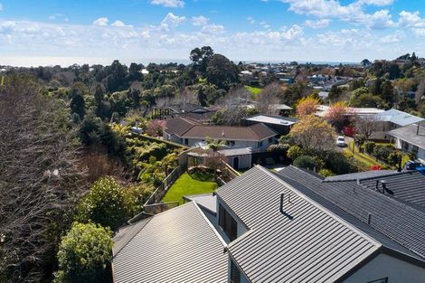 Photo of property in 4 Sequoia Grove, Merrilands, New Plymouth, 4312