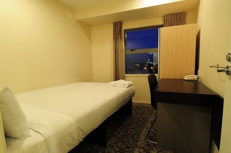 Photo of property in Empire Apartments, 1520/21 Whitaker Place, Grafton, Auckland, 1010