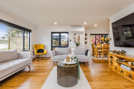 Photo of property in 9 Saybrook Place, Mangere, Auckland, 2022