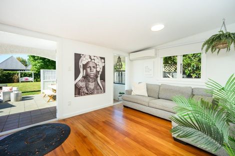 Photo of property in 10 Elmira Avenue, Hokowhitu, Palmerston North, 4410