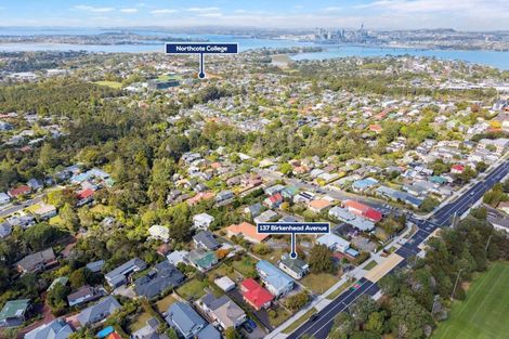 Photo of property in 137 Birkenhead Avenue, Birkenhead, Auckland, 0626