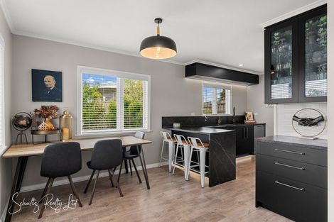 Photo of property in 16 Whaka Street, Maungaturoto, 0520