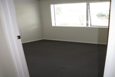 Photo of property in 7b Covil Avenue, Te Atatu South, Auckland, 0610