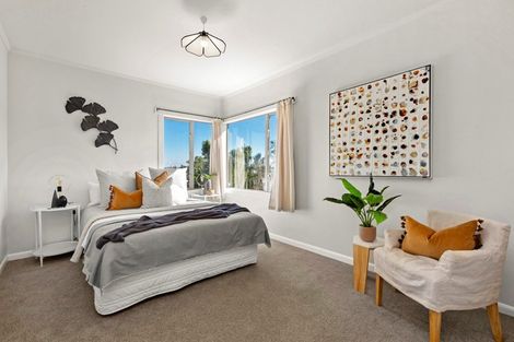 Photo of property in 110 Cambridge Road, Hillcrest, Hamilton, 3216