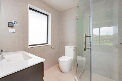 Photo of property in 1 Hutukawa Drive, Beachlands, Auckland, 2018