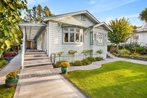 Photo of property in 5 Taupaki Road, Taupaki, Henderson, 0782