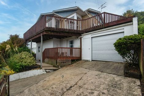 Photo of property in 10 Hanlon Street, Halfway Bush, Dunedin, 9010