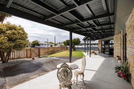 Photo of property in 21 Sutherland Crescent, Westbrook, Palmerston North, 4412