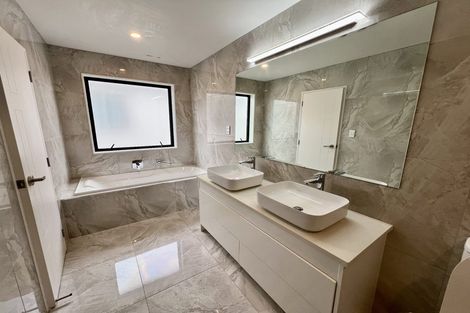 Photo of property in 22 Eastfield Avenue, Flat Bush, Auckland, 2019