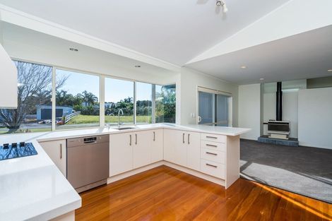 Photo of property in 60 Moir Point Road, Mangawhai Heads, Mangawhai, 0505