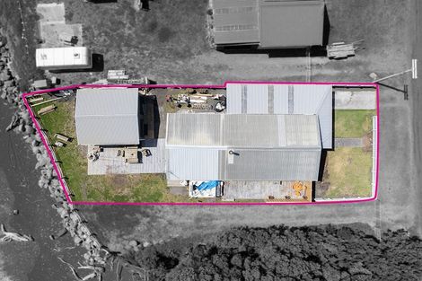 Photo of property in 8 Point Road, Mokau, 4376