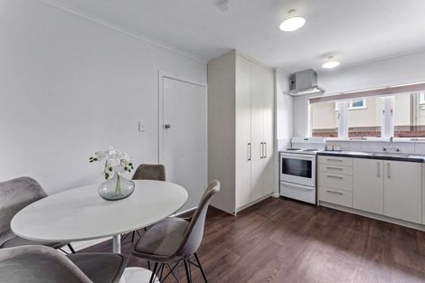 Photo of property in 1/66 Clevedon Road, Papakura, 2110