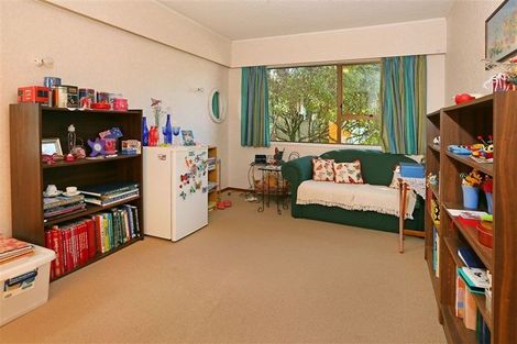 Photo of property in 12 Rhinevale Close, Henderson, Auckland, 0612