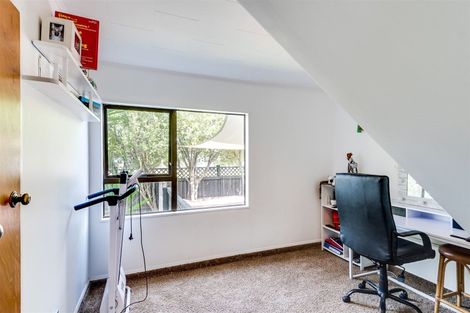 Photo of property in 4 Clement Place, Greenmeadows, Napier, 4112