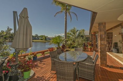 Photo of property in 38 Motukorure Parade, Cooks Beach, Whitianga, 3591