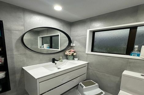 Photo of property in 27a Downing Street, Glenfield, Auckland, 0629