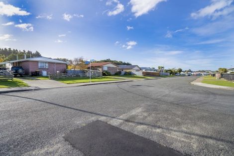 Photo of property in 53 Paisley Street, Kew, Invercargill, 9812