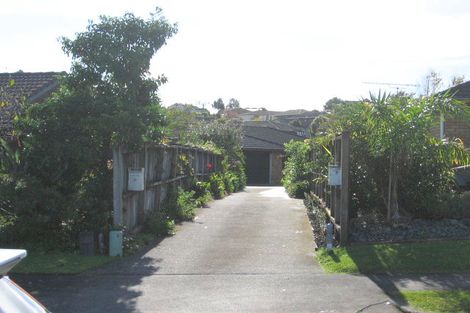 Photo of property in 1/9 Channing Crescent, Botany Downs, Auckland, 2010