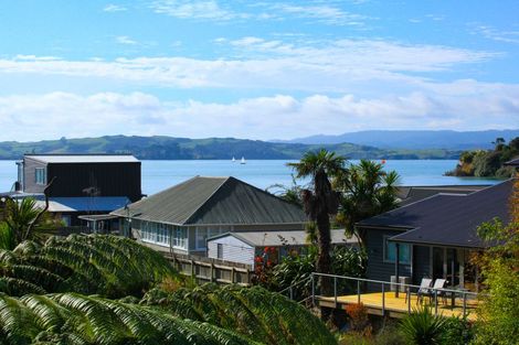 Photo of property in 16 Cambrae Road, Raglan, 3225