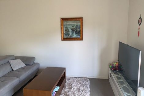 Photo of property in 1/112 Seaview Road, Glenfield, Auckland, 0629