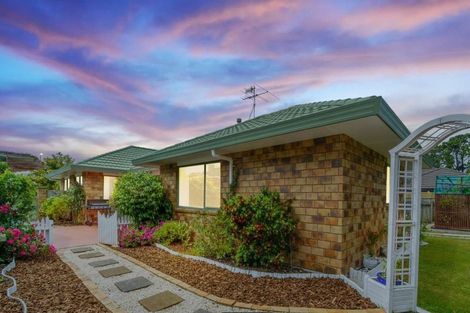 Photo of property in 4 Jeannie Way, Waikanae Beach, Waikanae, 5036